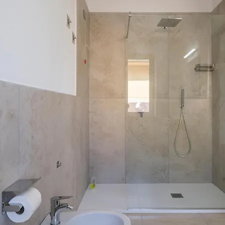 Taylor House - Your In Гостьовий будинок 3*