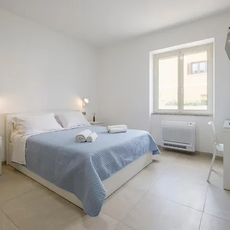 Taylor House - Your In 3*